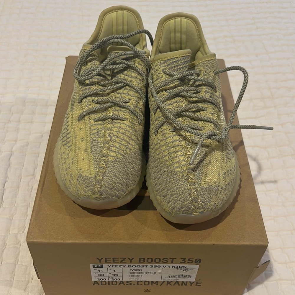 Authentic Yeezy boost 350 Antlia size 1.5 with box excellent condition